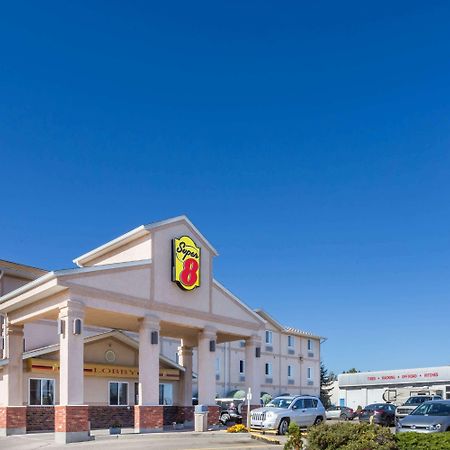 Super 8 By Wyndham Moose Jaw Sk Hotel Ngoại thất bức ảnh
