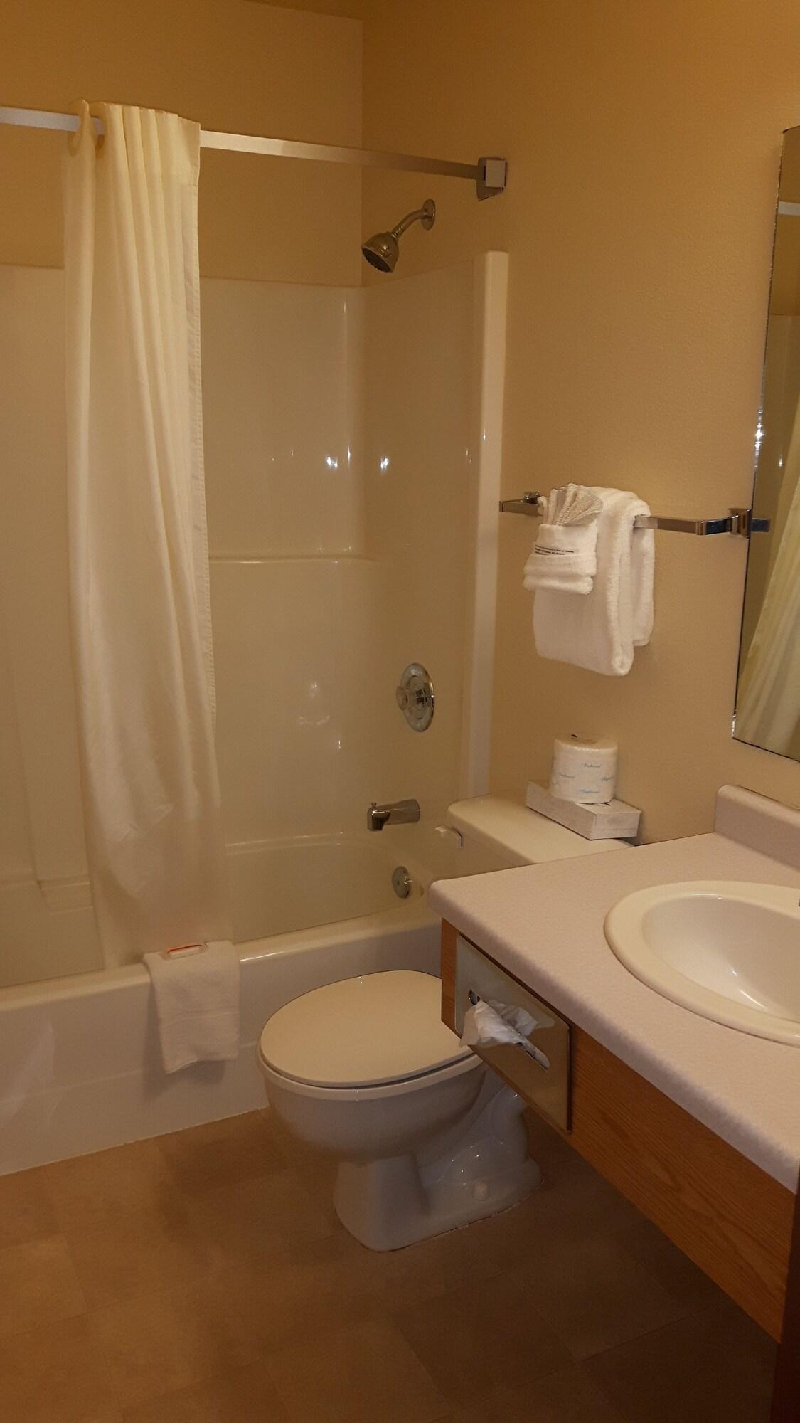 Super 8 By Wyndham Moose Jaw Sk Hotel Ngoại thất bức ảnh