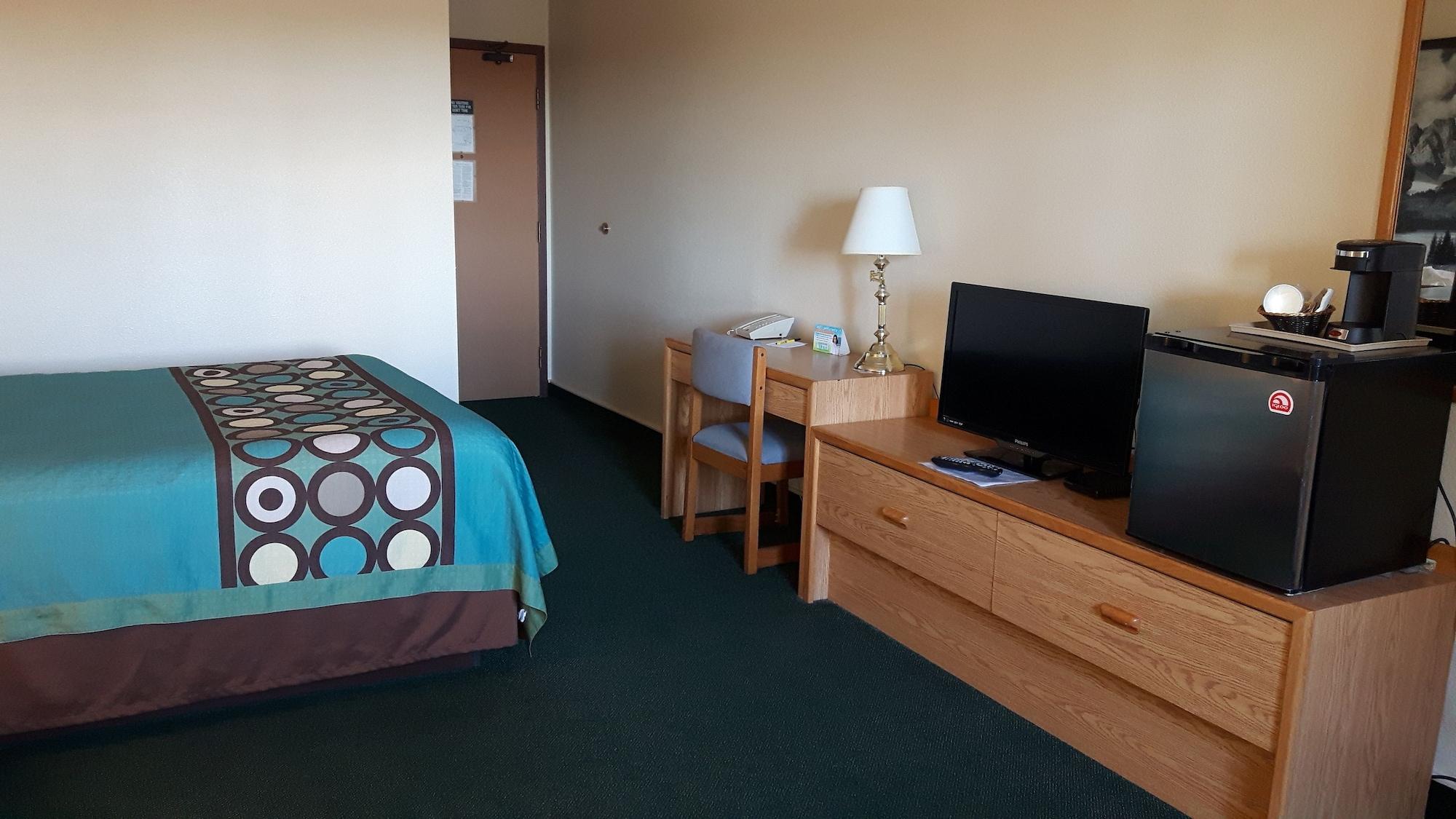 Super 8 By Wyndham Moose Jaw Sk Hotel Ngoại thất bức ảnh