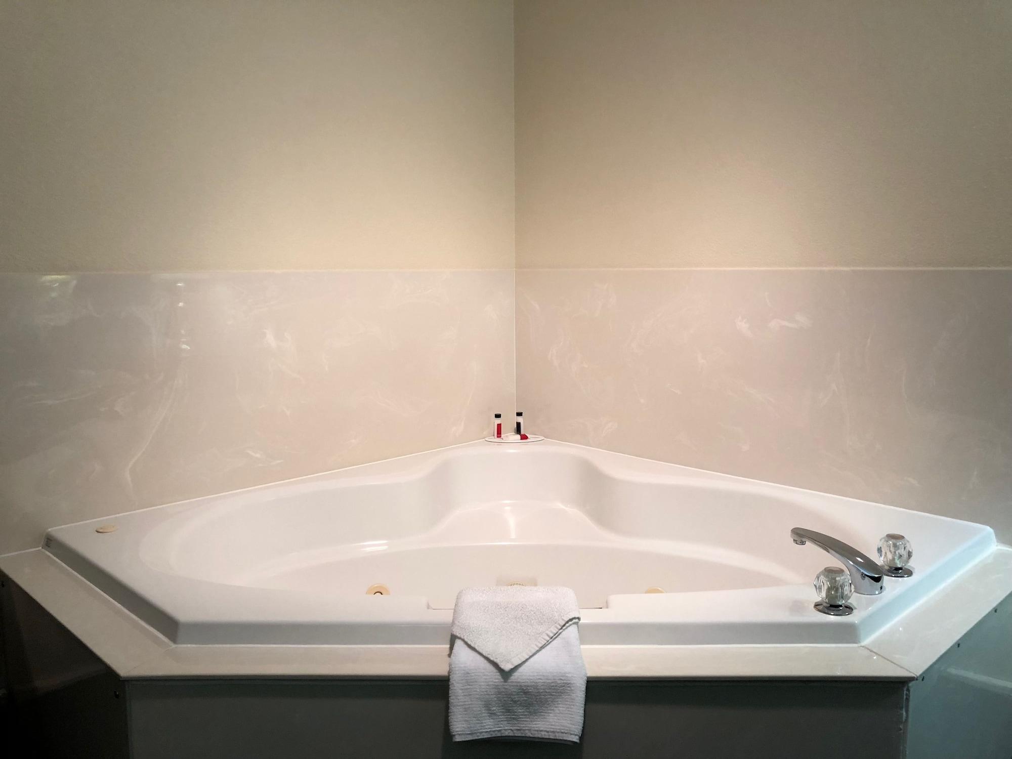 Super 8 By Wyndham Moose Jaw Sk Hotel Ngoại thất bức ảnh