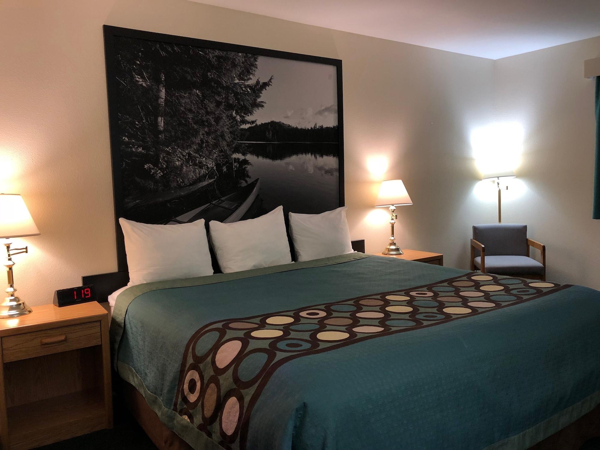 Super 8 By Wyndham Moose Jaw Sk Hotel Ngoại thất bức ảnh
