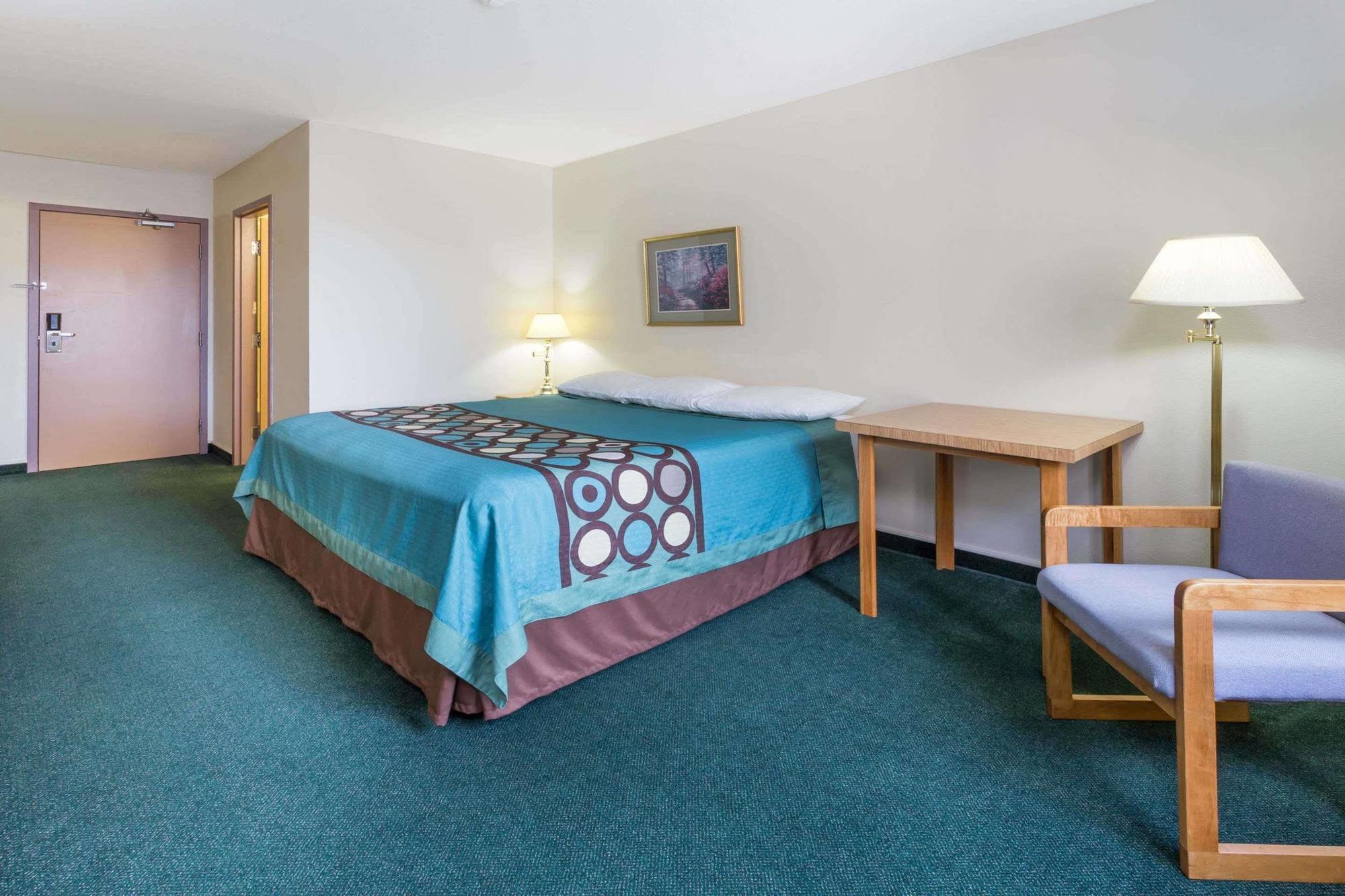 Super 8 By Wyndham Moose Jaw Sk Hotel Ngoại thất bức ảnh