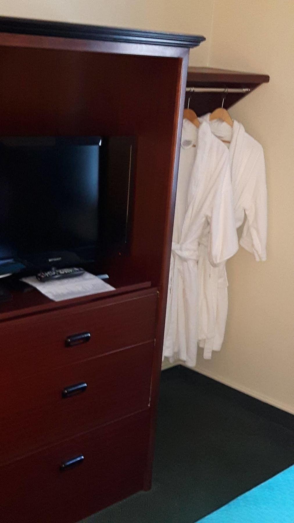Super 8 By Wyndham Moose Jaw Sk Hotel Ngoại thất bức ảnh